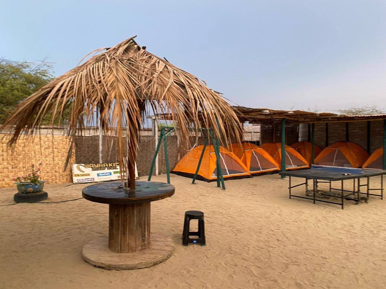 Pepon Surf Camp Hotel Mancora Exterior photo